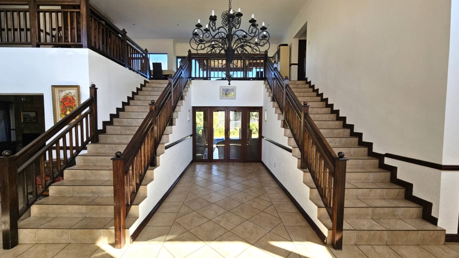 5 Bedroom Property for Sale in Birdwood Estate North West
